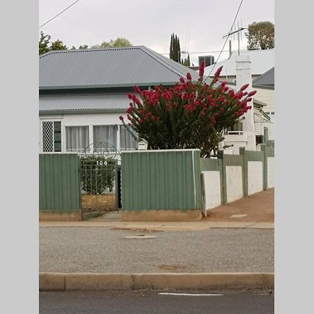 The Comfort Cottage On Williams Broken Hill Exterior photo